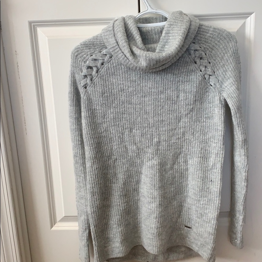 Hollister sweater